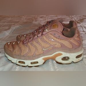 Women's Particle Pink Nike Air Max Plus Sneakers Size 6.5
